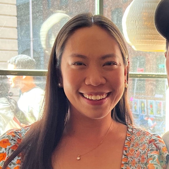 Meet your Posher, Lina ✨ - Picture 1 of 1